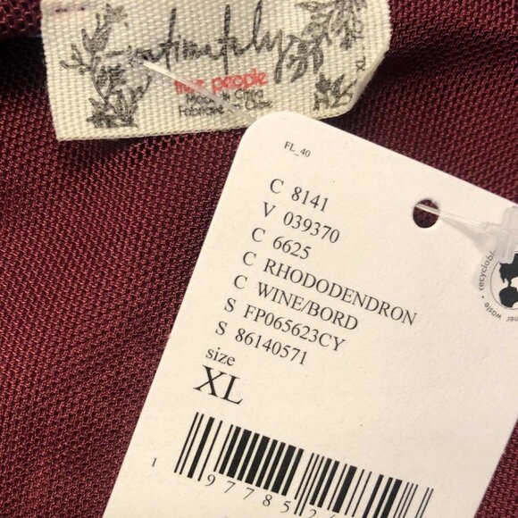 NWT INTIMATELY FREE PEOPLE Stars Aligned V-Wire Bodysuit LS Thong Wine XL - Picture 6 of 6